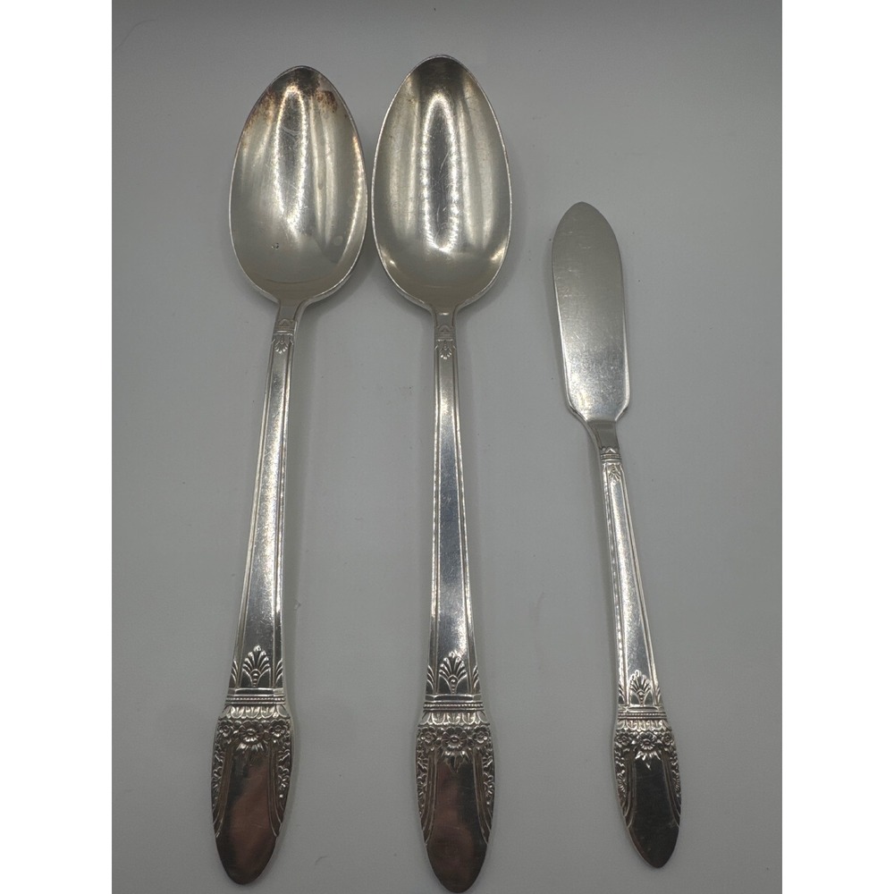 1847 Rogers Bros First Love Silverplate 2 Soup Spoons 1 Butter Spreader 3pc Set